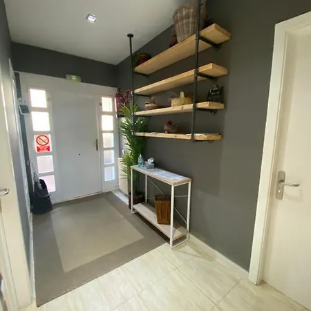 El Petit Guest house *